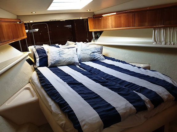 Azimut 40 Quaranta -96 - 2x Caterpillar 3116 Premium yacht 3 of 5
