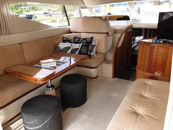 Azimut 40 Quaranta -96 - 2x Caterpillar 3116 Premium yacht 4 of 5