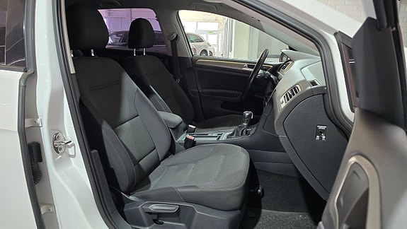 Volkswagen Golf I 19 of 23