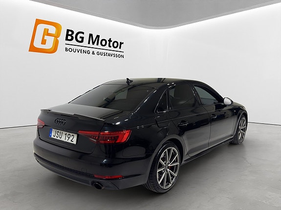 Audi A4 4 of 5