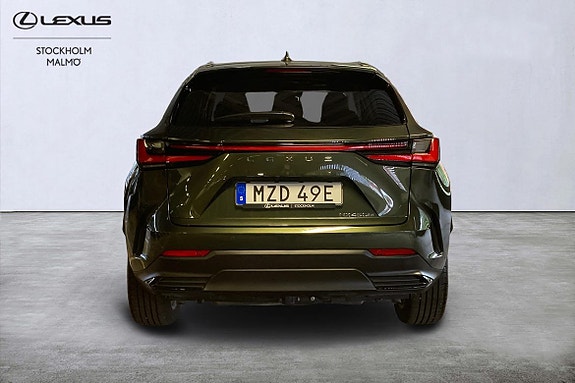Lexus NX450h+ 21 of 24