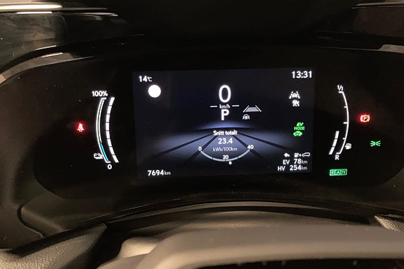 Lexus NX450h+ 14 of 24