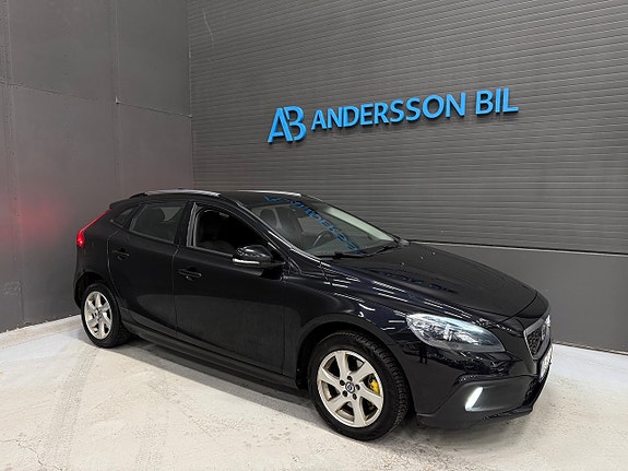 Volvo V40 Cross Country 4 of 28
