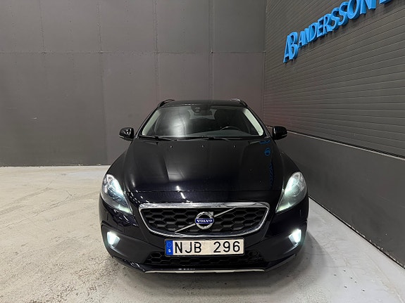 Volvo V40 Cross Country 9 of 28