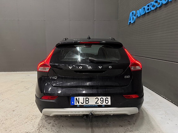 Volvo V40 Cross Country 8 of 28