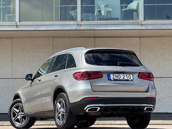 Mercedes-Benz GLC300 de 3 of 5