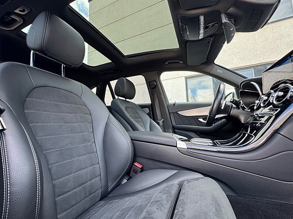 Mercedes-Benz GLC300 de 13 of 23