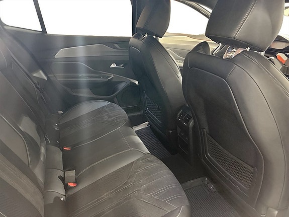 Peugeot 408 12 of 15