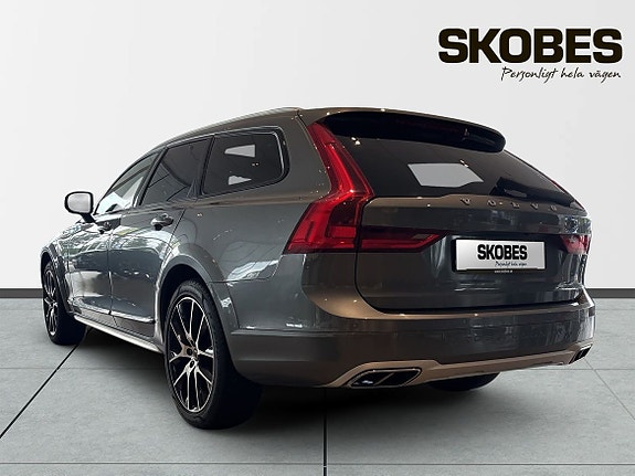 Volvo V90 Cross Country 5 of 5