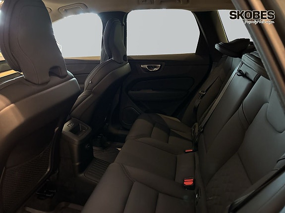 Volvo XC60 4 of 5