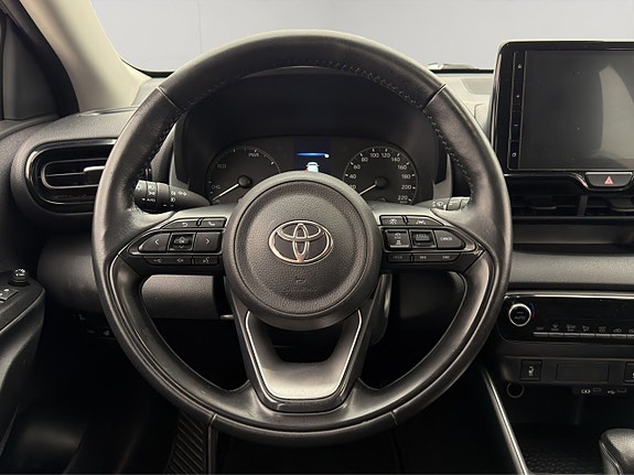 Toyota Yaris 13 of 29