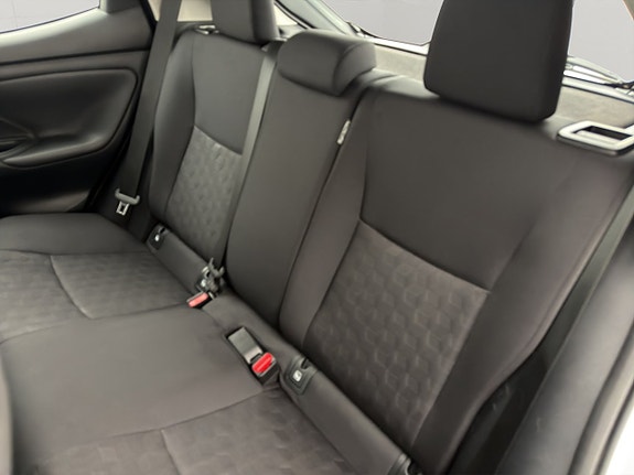 Toyota Yaris 24 of 29