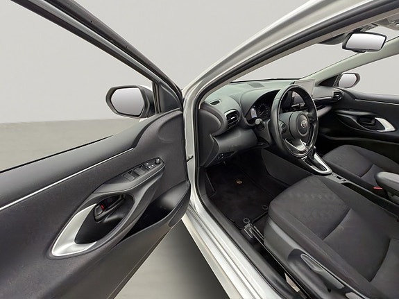 Toyota Yaris 10 of 29