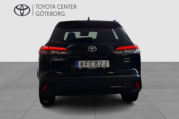 Toyota Corolla Cross 6 of 13