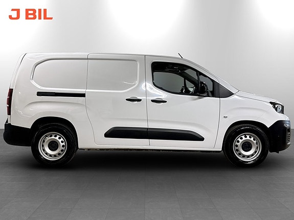 Peugeot e-Partner 3 of 5