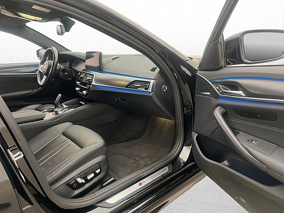 BMW 545e 28 of 30