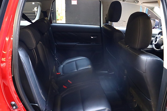 Mitsubishi Outlander 20 of 30