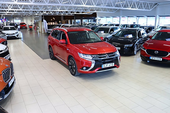 Mitsubishi Outlander 3 of 5