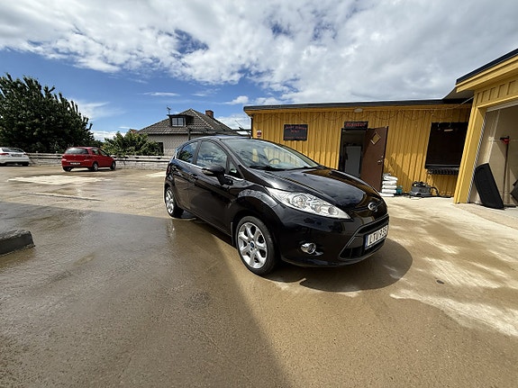 Ford Fiesta 3 of 13
