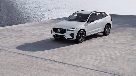 Volvo XC60 2 of 5