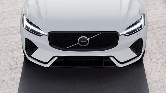 Volvo XC60 3 of 5