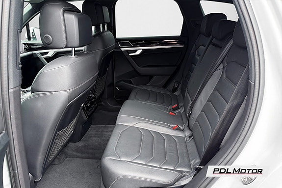 Volkswagen Touareg 10 of 15