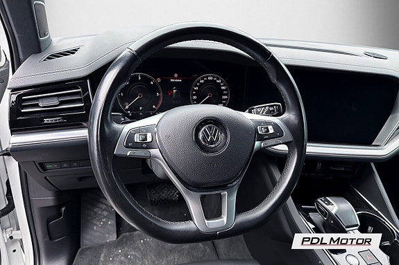 Volkswagen Touareg 12 of 15