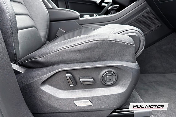 Volkswagen Touareg 15 of 15
