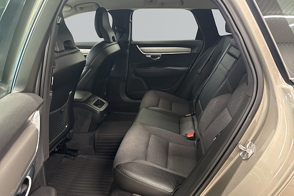 Volvo V90 Cross Country 6 of 6