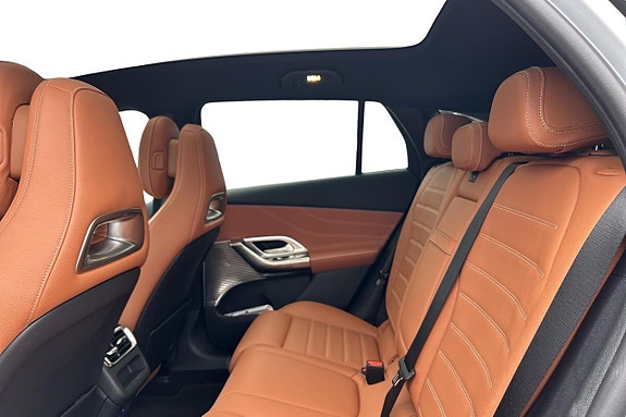 Mercedes-Benz GLC400 11 of 13