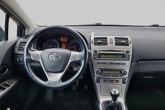 Toyota Avensis 6 of 14