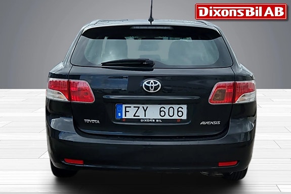 Toyota Avensis 13 of 14