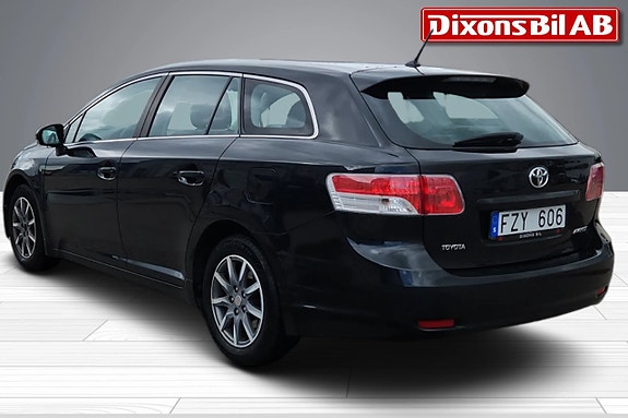 Toyota Avensis 5 of 5