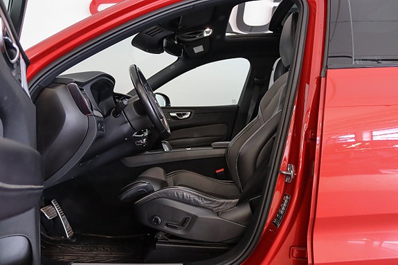 Volvo XC60 6 of 20