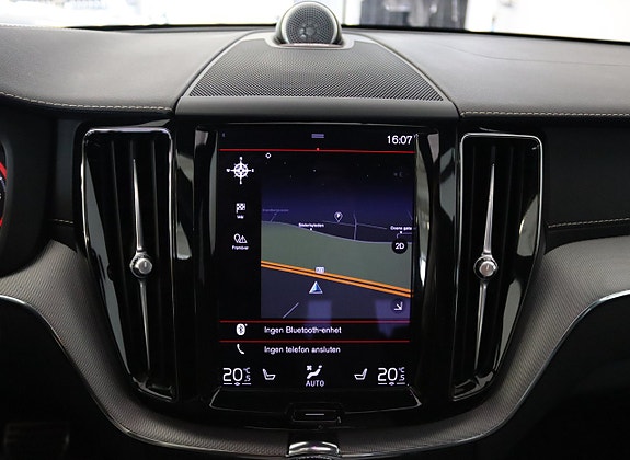 Volvo XC60 12 of 20