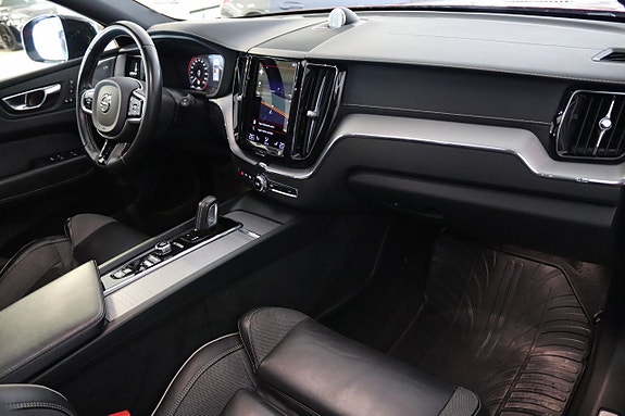 Volvo XC60 15 of 20