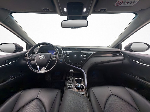 Toyota Camry 13 of 30