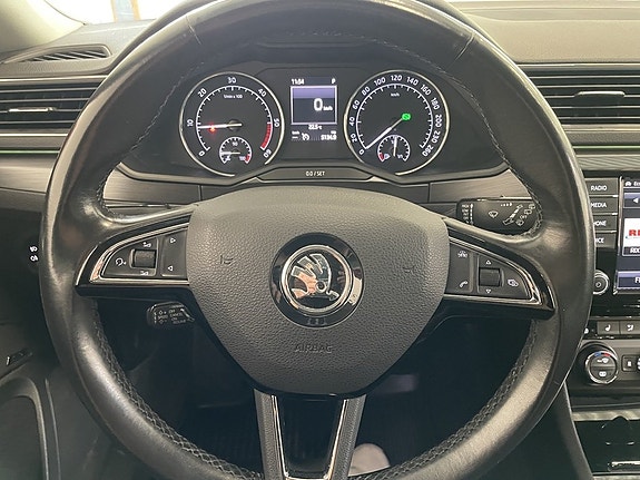 Skoda Superb 16 of 24