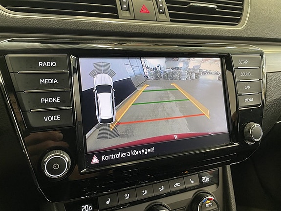 Skoda Superb 20 of 24