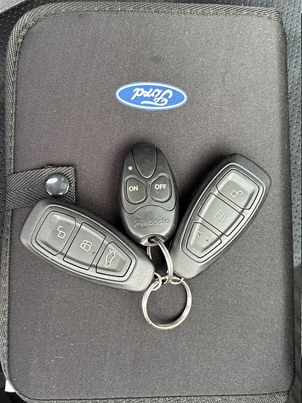 Ford Mondeo 12 of 12