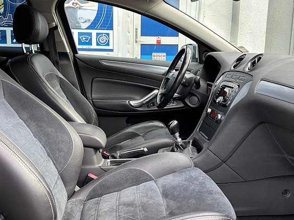 Ford Mondeo 8 of 12