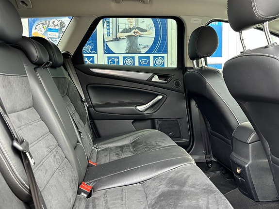 Ford Mondeo 9 of 12