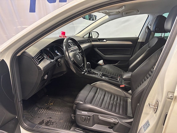 Volkswagen Passat 5 of 5