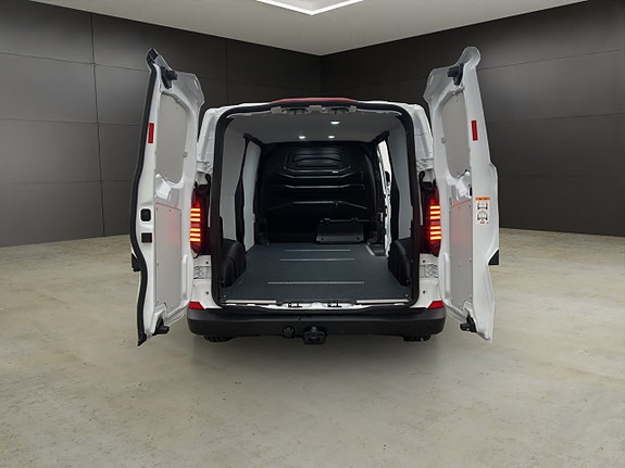 Volkswagen Transporter 12 of 30
