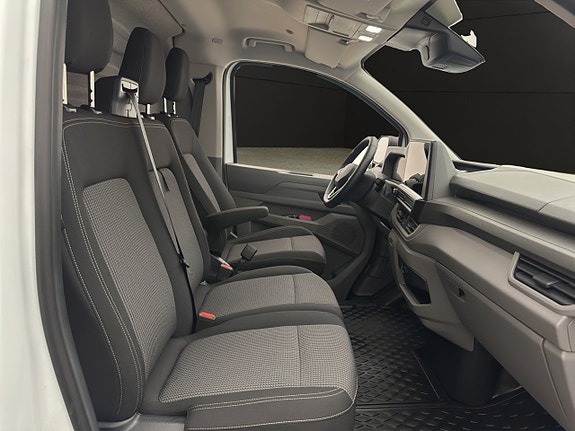 Volkswagen Transporter 26 of 30