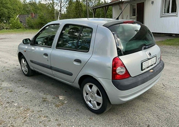 Renault Clio 3 of 5
