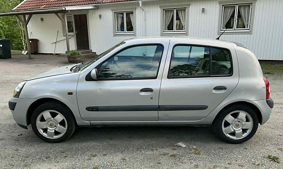 Renault Clio 2 of 5