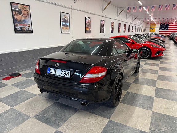 Mercedes-Benz SLK350 17 of 23