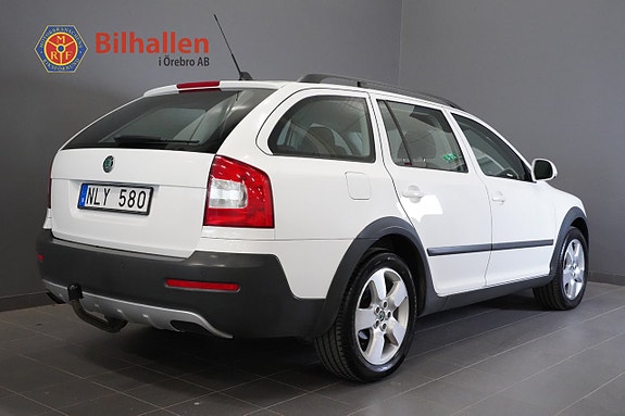 Skoda Octavia Scout 6 of 19