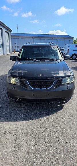 Saab 9-7X 2 of 5